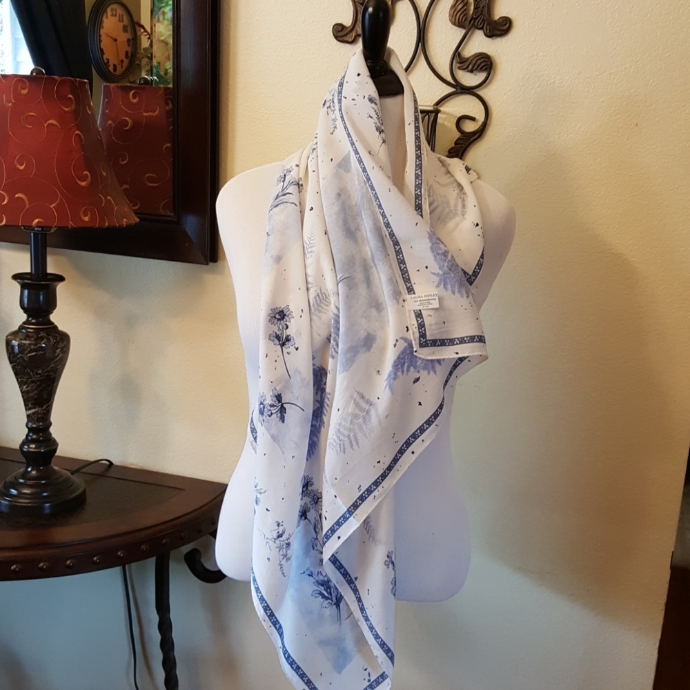 LAURA ASHLEY SILK SCARF